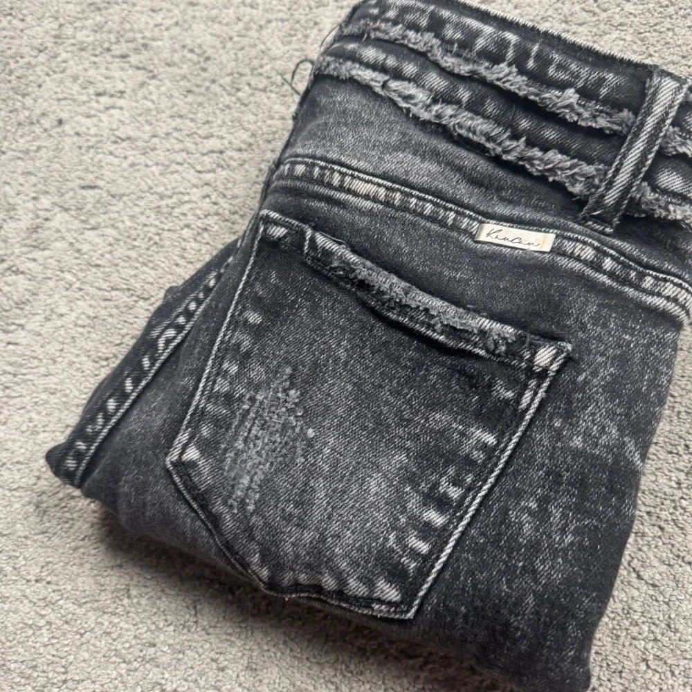 KanCan Estilo Women's 7/27 Acid Wash Black Skinny Straight Jeans - Picture 6 of 6